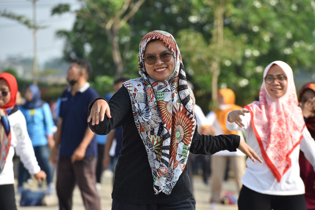 Senam bersama dalam rangka memperingati Hari Jadi Ke-78 Jawa Timur