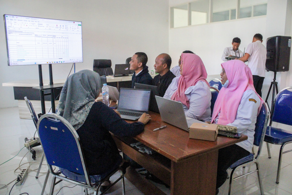 Desk Meta Data Sektoral dan Pengumpulan Data Sektoral