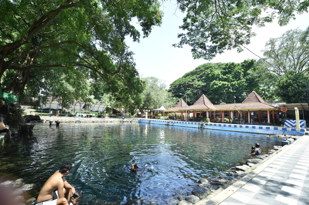 Meliput Air Bersih Perumda Air Minum Giri Nawa Tirta