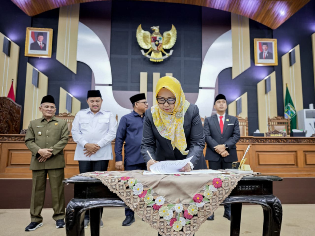 Pengesahan RAPERDA APBD Kabupaten Pasuruan Tahun 2026 Menjadi PERDA