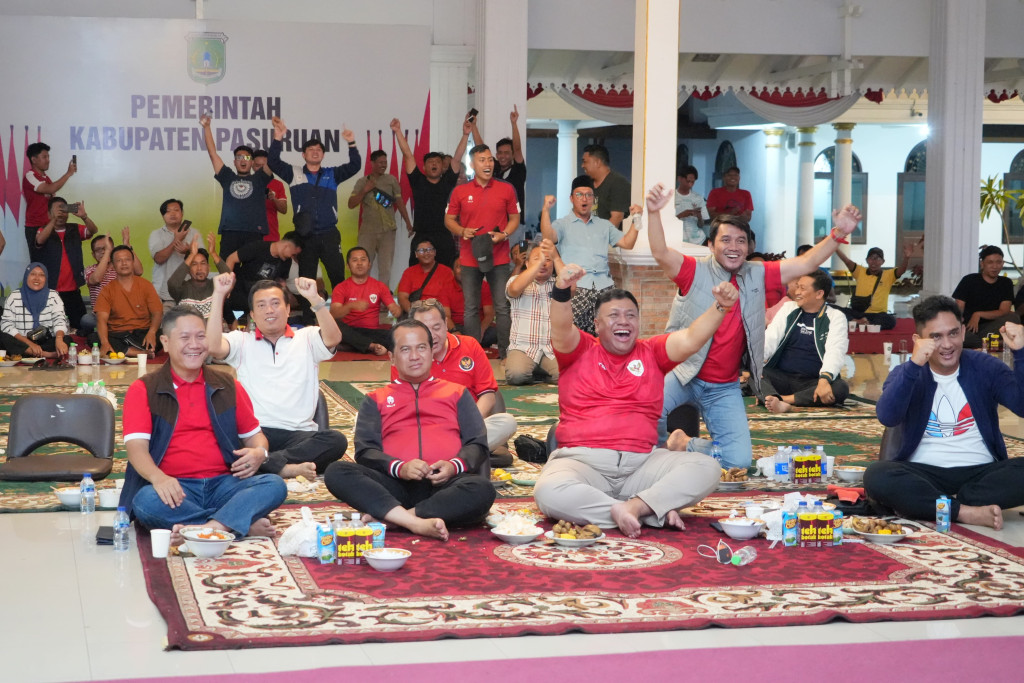 Nobar Tim Nasional Indonesia di Pendopo Kabupaten Pasuruan