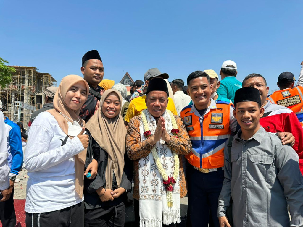 Surprise dalam Rangka Perpisahan Bupati dan Wakil Bupati