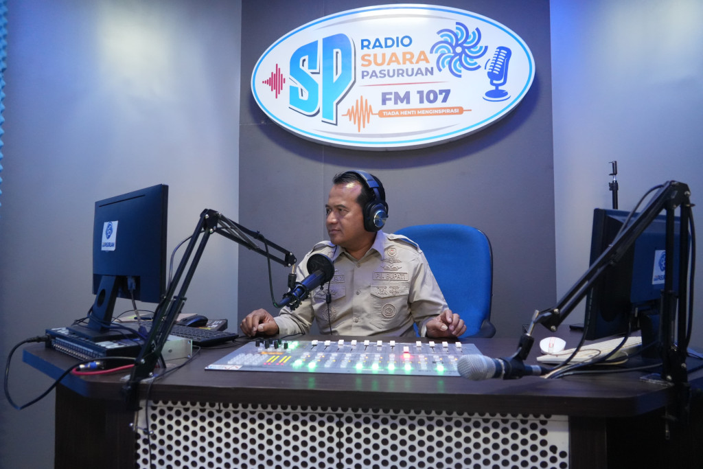 Kunjungan Pj. Bupati Nurkholis di Radio Suara Pasuruan 107 FM
